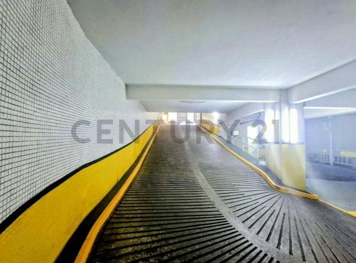 Oportunidad Cochera en El Emblematico Edificio Florida 1.rivadavia 565 - 3