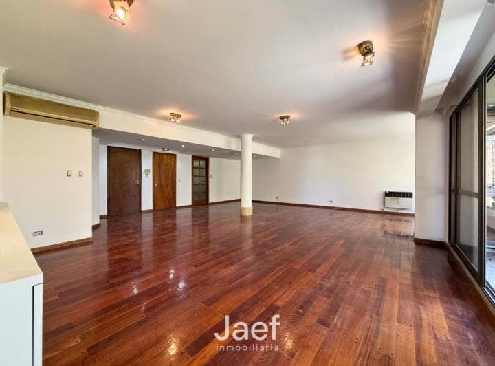 Enorme Piso Exclusivo 4 Dorm. con Balcón, Patio y Parrillero Frente a Plaza Lopez - 5
