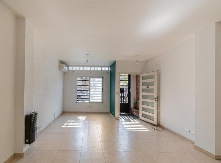 Departamento Dos Ambientes - Planta Baja - Frente - 5
