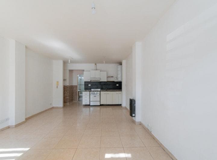 Departamento Dos Ambientes - Planta Baja - Frente - 2