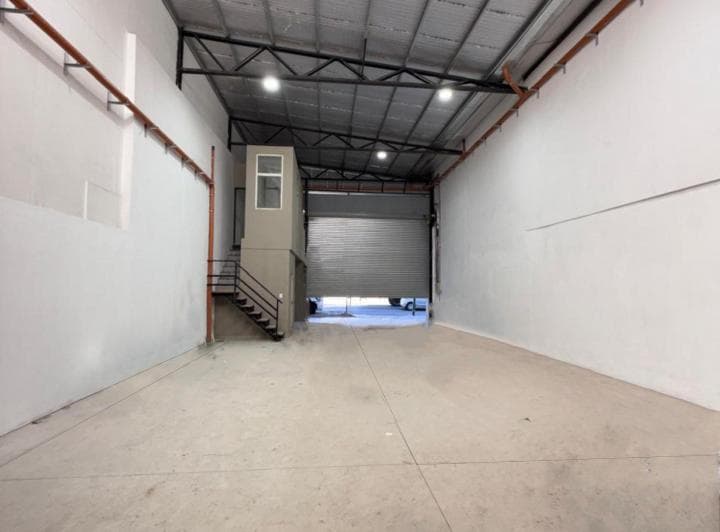 Depósito / Local Comercial a Estrenar - 2