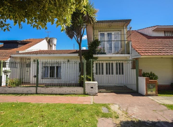 Casa 3 Ambientes Apta Crédito | Parque Quincho con Parrilla Garage - 2
