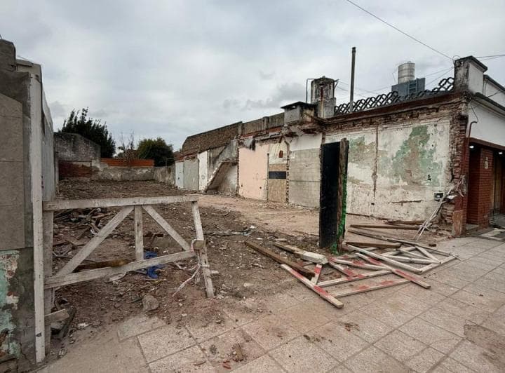 Venta Terreno 251 m&sup2;, en Remedios de Escalada. - 2