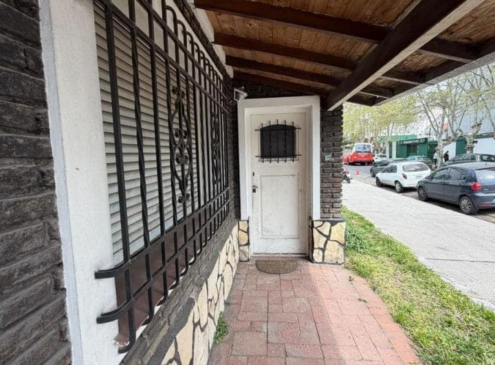 Casa en Banfield Este - 5
