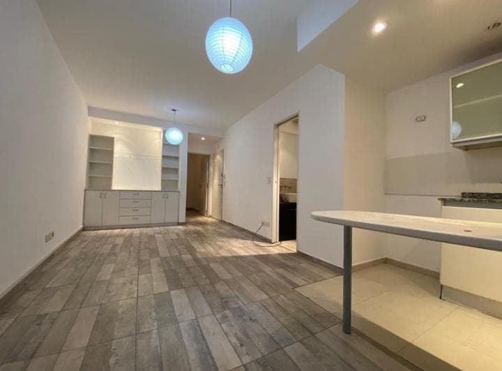Hermoso 2 Ambientes con Parrilla Propia · Suite y Toilette · Apto Profesional - 2