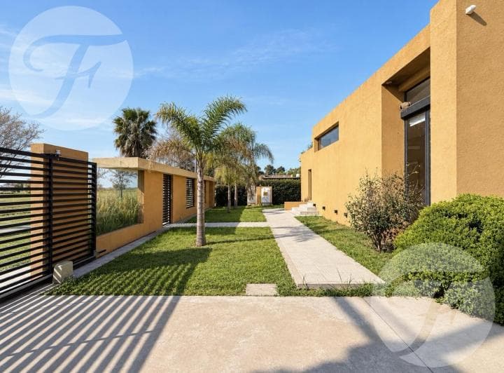 Casa Moderna con Piscina y Quincho en Driving Golf San Pedro – 1.000 m&sup2; de Lote - 3
