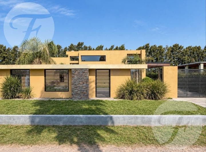 Casa Moderna con Piscina y Quincho en Driving Golf San Pedro – 1.000 m&sup2; de Lote - 4