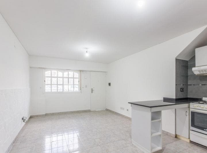 Venta PH 2 Amb. Pb Al Frente con Patio | San Justo - 2