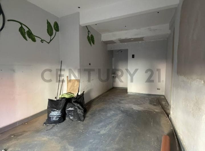 Villa del Parque - Local Comercial 18 m², Muy Buena Ubicación - 2