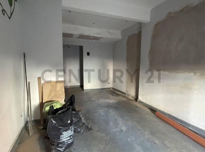 Villa del Parque - Local Comercial 18 m², Muy Buena Ubicación - 3