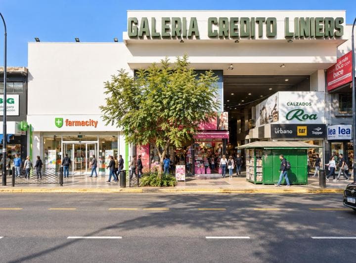 Oportunidad Única | Local en Centro Comercial de Liniers | Av Rivadavia - 5