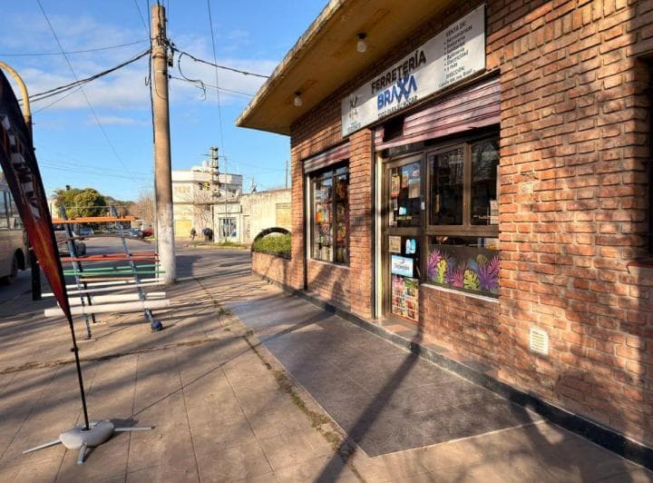 Local de 30 m² en Venta en Florencio Varela - 2