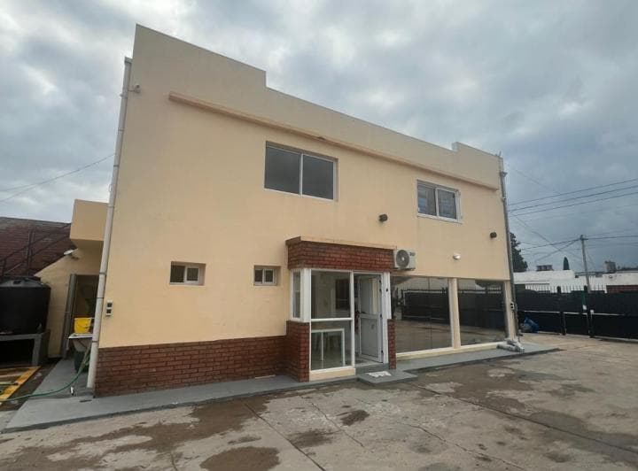Oficina. | Intendente Manny Al 1400 - 5