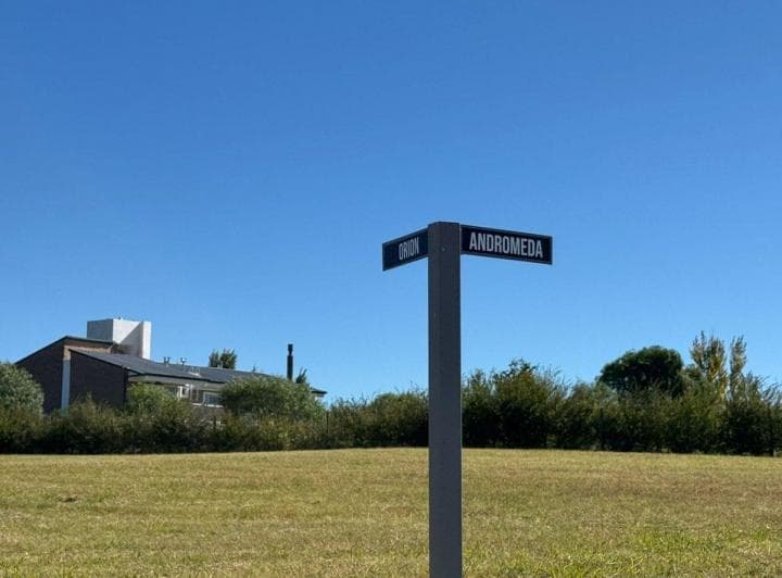 Venta Terreno 2200 m². B ° Altos del Corral. - 2