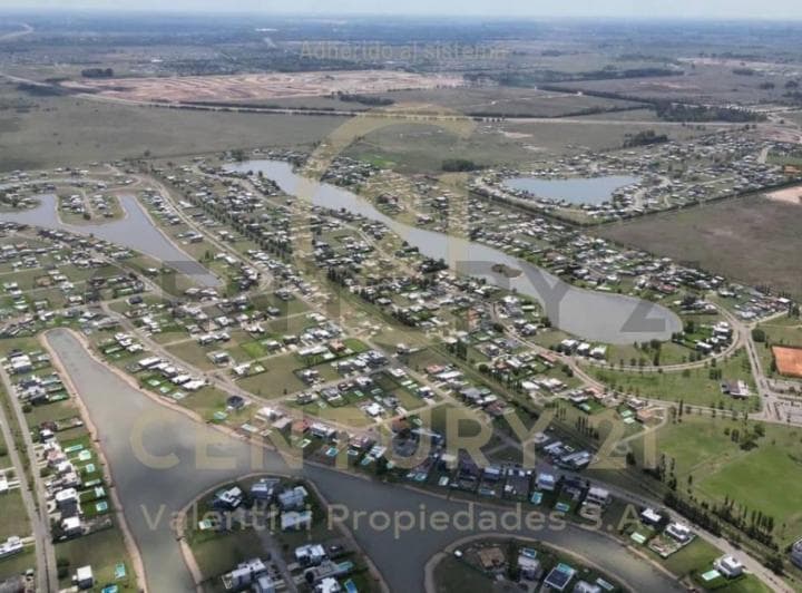 Lote en Venta con Fondo a La Laguna - Club de Campo Santa Rita - 5