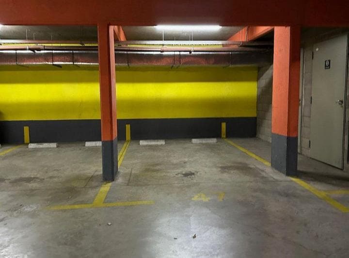 Venta Cochera Fija Cubierta - Seguridad 24 Hrs. - 2
