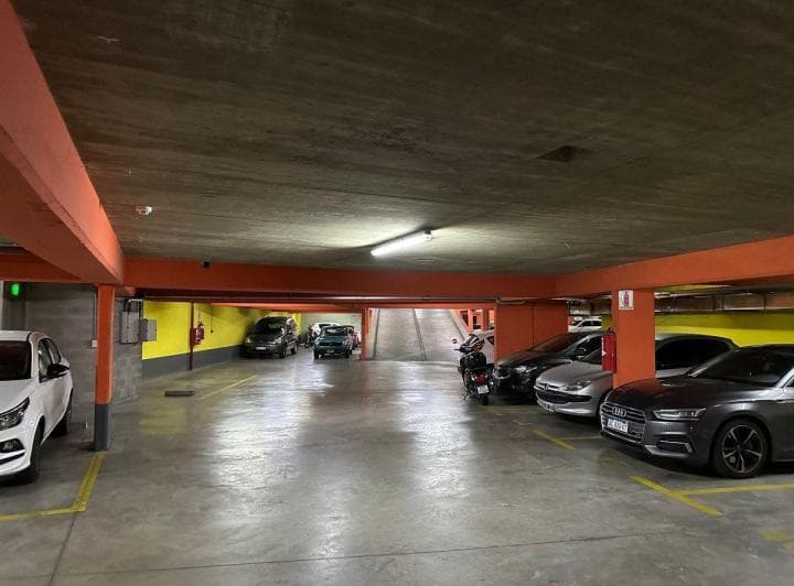 Venta Cochera Fija Cubierta - Seguridad 24 Hrs. - 4