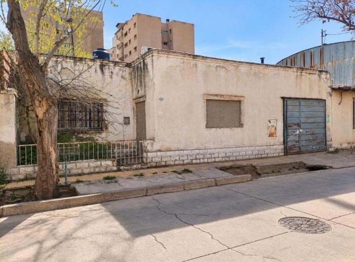 Terreno con Casa a Demoler en Godoy Cruz, Mendoza - 2