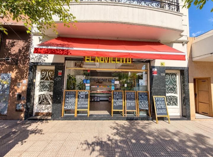 Venta Local Comercial con Deposito/vivienda Parque Chacabuco - 2