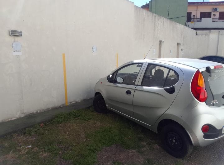 Cochera Fija en Venta: Amplia, Segura y con Portón Automatizado - 2