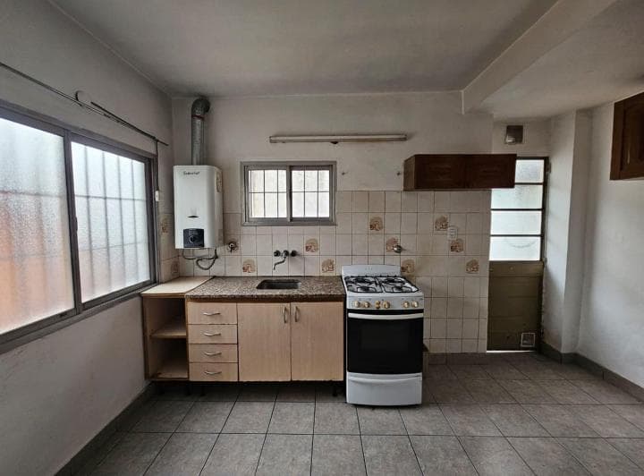 Venta Departamento 2 Ambientes Montecastro - 2