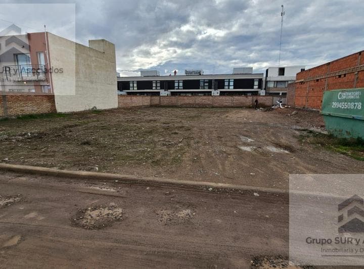Venta - Terreno 360 m² - Frente de Ruta 22 - Altos de Alberdi 1 - Plottier - Neuquén - 4