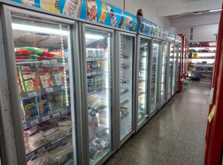 Venta Local y Departamentos 3 Ambientes P. Mogotes - 4