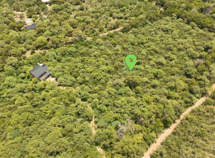 Venta Lote 9223 m² con Escritura en Las Tapias - 2