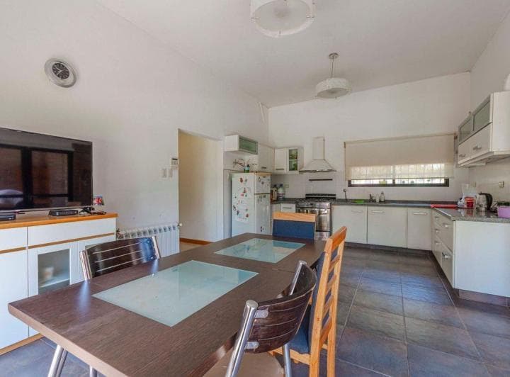 Venta Casa 3 Dorm. con Pileta Roldan - 4