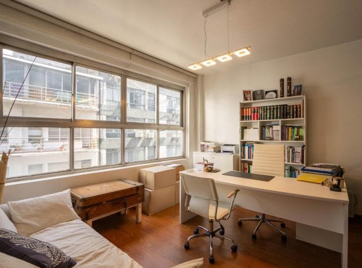 Oficina Monoambiente Al Frente Muy Luminosa con Baño Privado en Zona Tribunales - 4