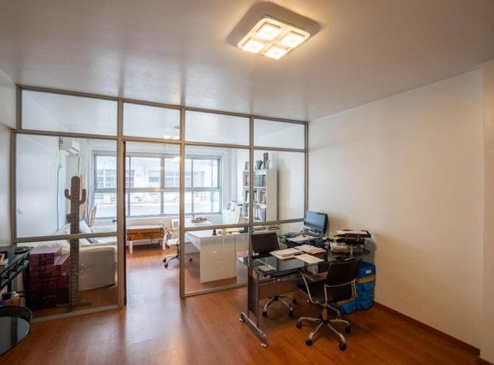Oficina Monoambiente Al Frente Muy Luminosa con Baño Privado en Zona Tribunales - 3