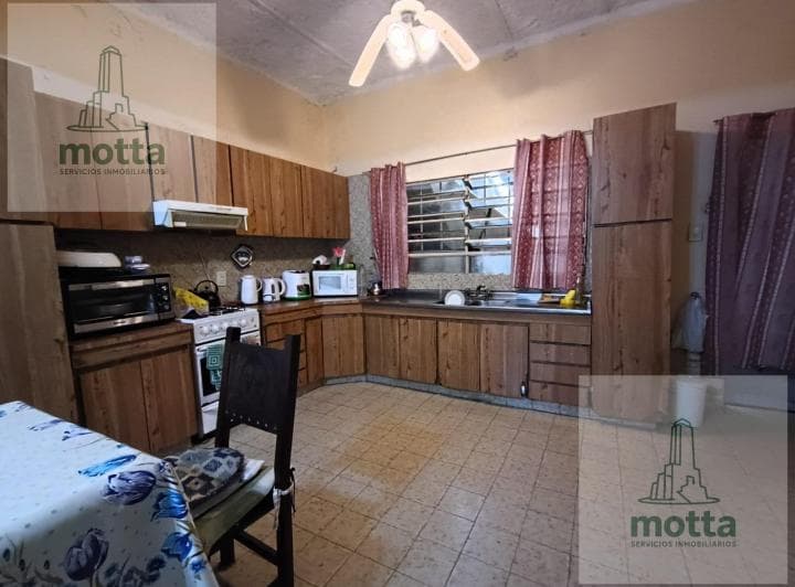 Venta Casa 4 Dorm. C/cochera en Zona Sur - 5