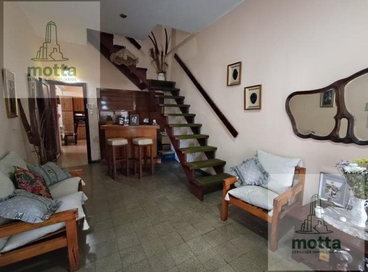 Venta Casa 4 Dorm. C/cochera en Zona Sur - 3
