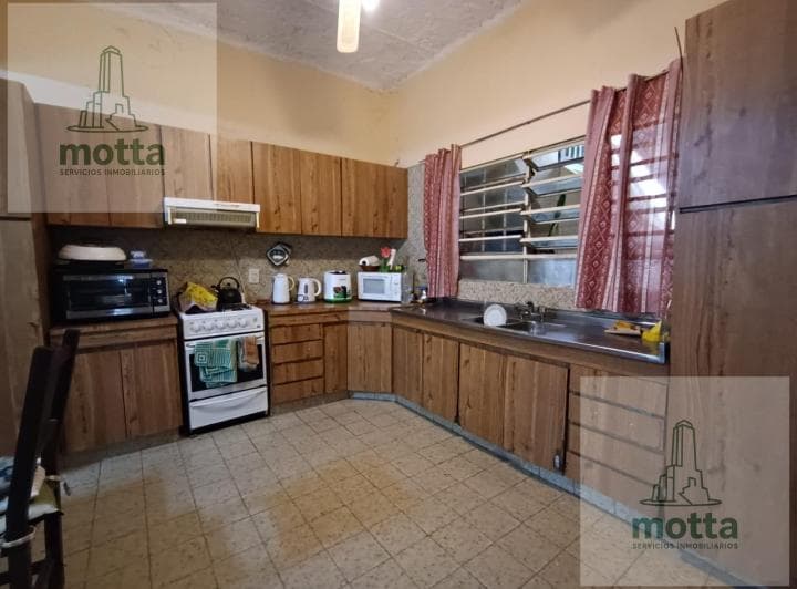 Venta Casa 4 Dorm. C/cochera en Zona Sur - 4