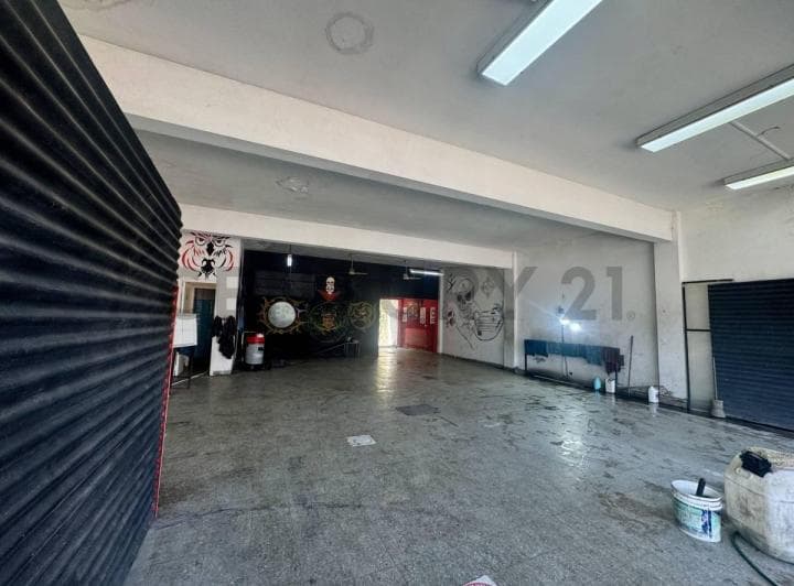 Local en Venta, Av Calchaquí Nº2746/48 - 2