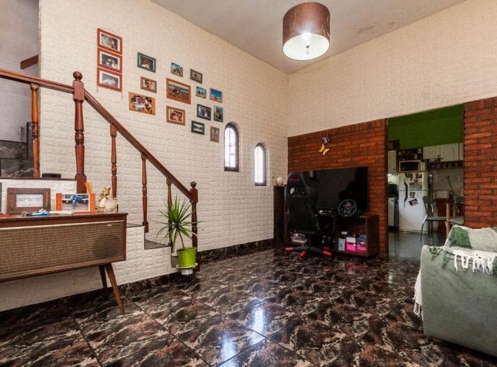 Ventas PH Tipo Casa Al Frente 3 Ambientes con Cochera y Patio Apto Credito en Temperley Oete - 2