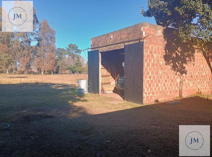 Casa Sobre Gran Fracción de 3821 m² - Ideal Loteo o Destino Comercial/campo - 4