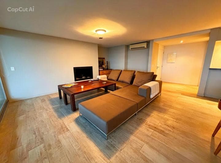 Apartamento en Playa Mansa. 3 Dorm. - 3