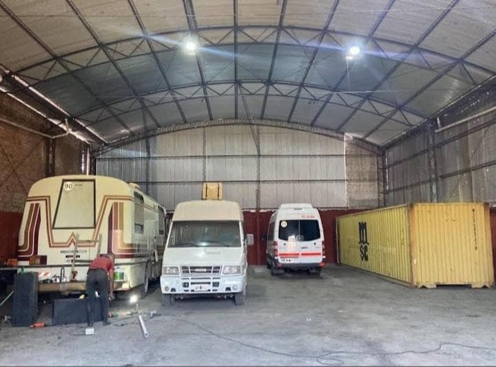 Galpón 800 m Industrial en Morón con Oficinas y Acceso Semi - 4
