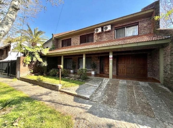 Casa 4 Ambientes Dependencia en Alquiler en Villa Adelina - 2
