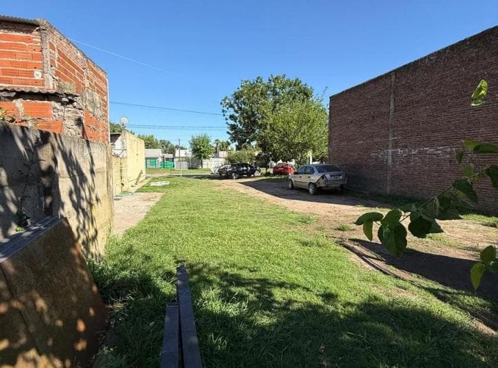 Terreno en Venta Sobre Av - 3