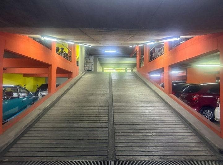 Venta Cochera Fija Cubierta Seguridad 24hs - 4