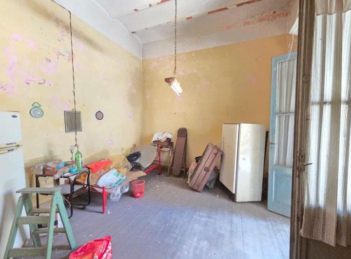 Venta Pasillo Dos Dorm. a Reciclar Abasto - 3