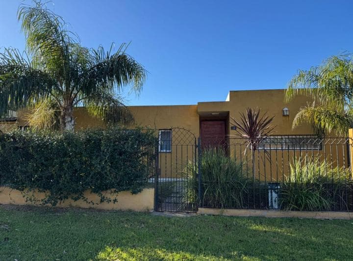 Venta Casa de 1/2 Dorm. en Acequias Roldan - 2
