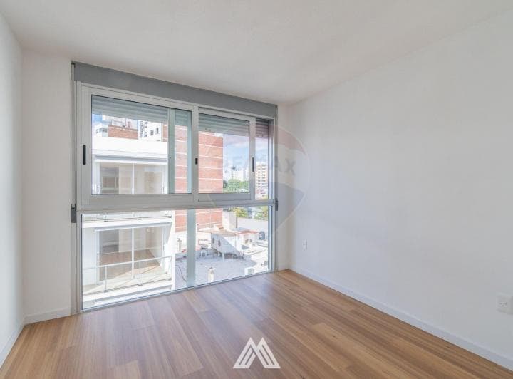 Venta Pocitos 1 Dormitorio C/balcon Rentado - 2