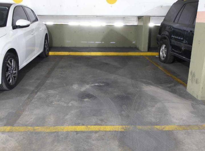 Venta Cochera Cubierta Suipacha y Juncal - 2
