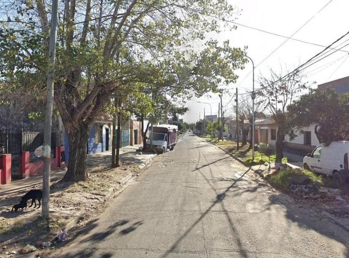PH a Reciclar en Venta - 2 Dorm. 1 Baño - Lanús - 2
