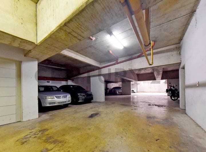 Venta Cochera Cubierta 12 m&sup2; en Caseros - 2