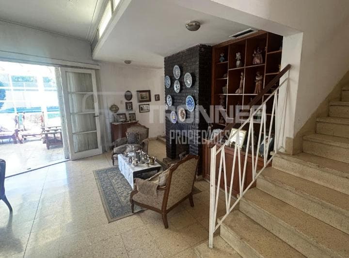 Venta Casa 6 Ambientes en 2 Plantas, Sobre A. Alsina - Jardin, Pileta y Quincho - Lomas de Zamora - 2