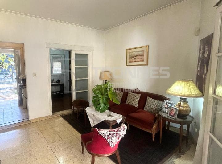 Venta Casa 6 Ambientes en 2 Plantas, Sobre A. Alsina - Jardin, Pileta y Quincho - Lomas de Zamora - 4